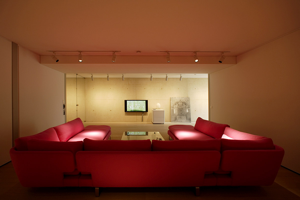 privates Wohnhaus/Architektenhaus, Düsseldorf - Fernsehzimmer Heimkino - TROPP LIGHTING DESIGN